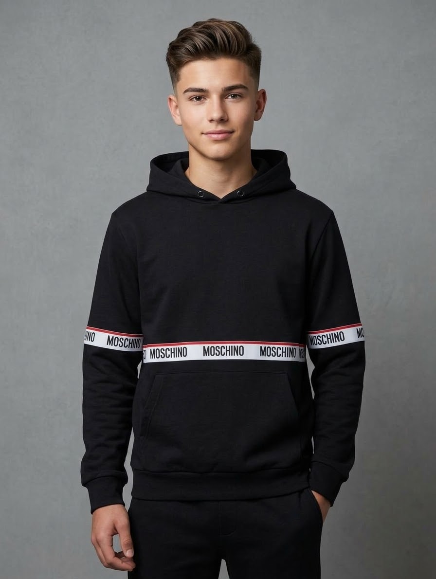 هودی پسرانه ۱۵ سال استوک MOSCHINO